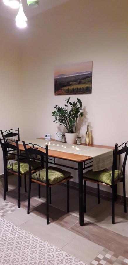 Diana Apartmanhaz Кестхей Экстерьер фото